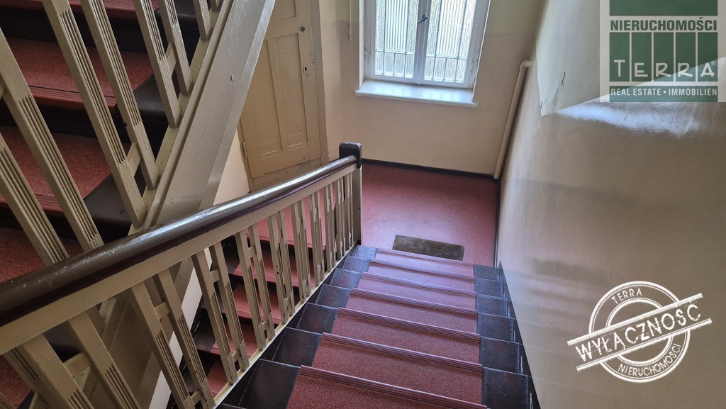 Piękny lokal w kamienicy. (12)