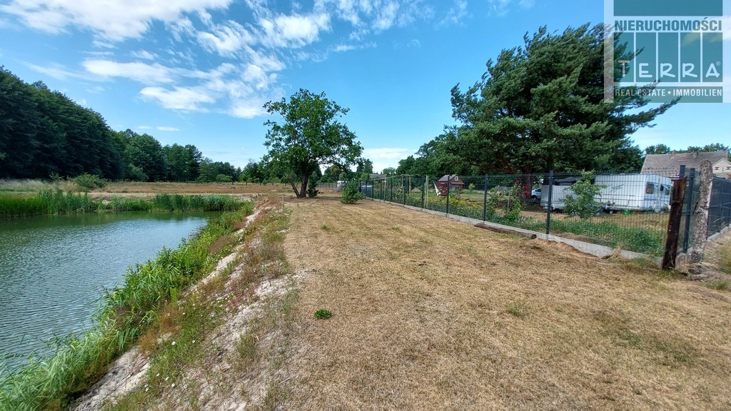 Działka ze STAWEM ! (2)
