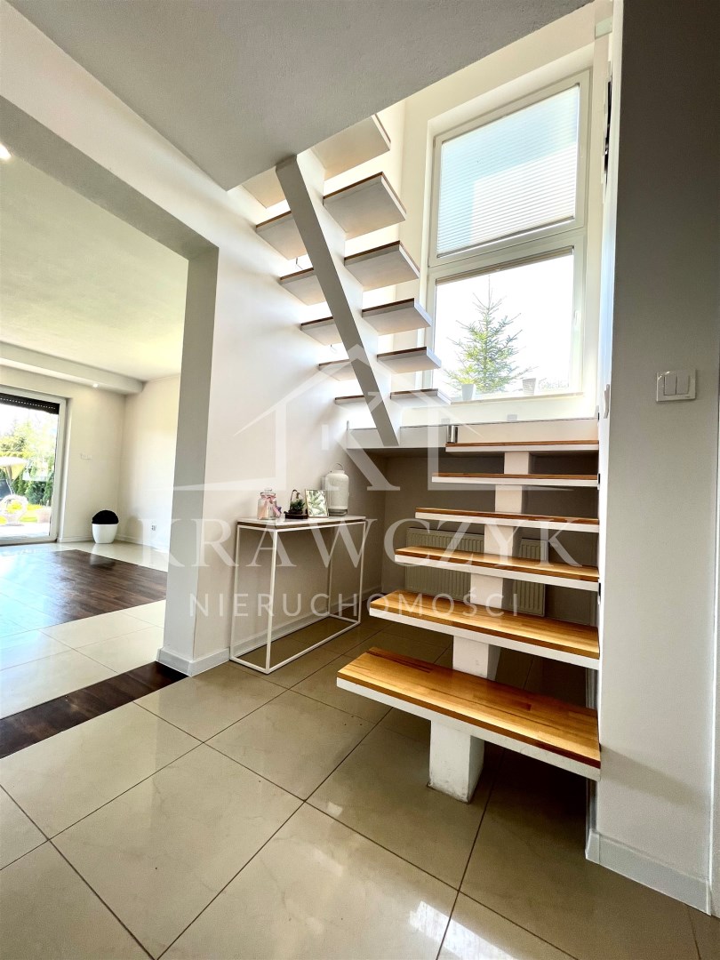 DOM 5pok. 200m2, DZIAŁKA 1030m2 - UMEBLOWANY (12)