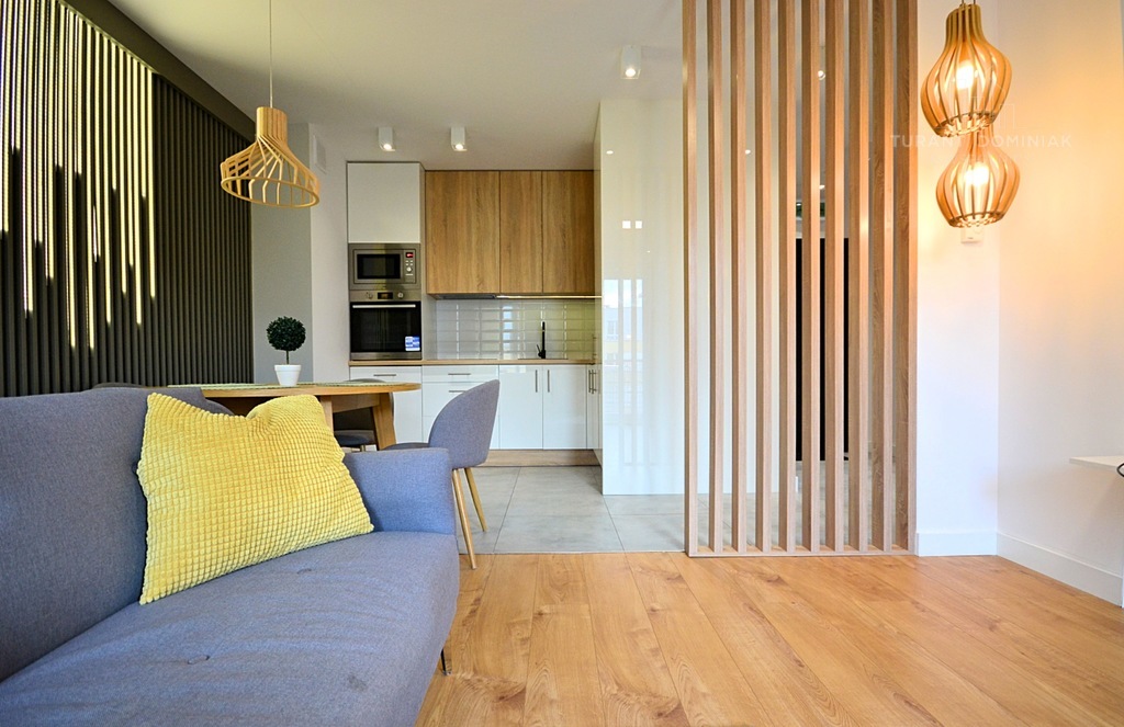 Stylowe mieszkanie z garażem i komórką (1)