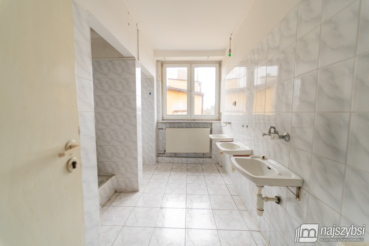 Nowogard - budynek biurowo-magazynowo-mieszkalny + (10)