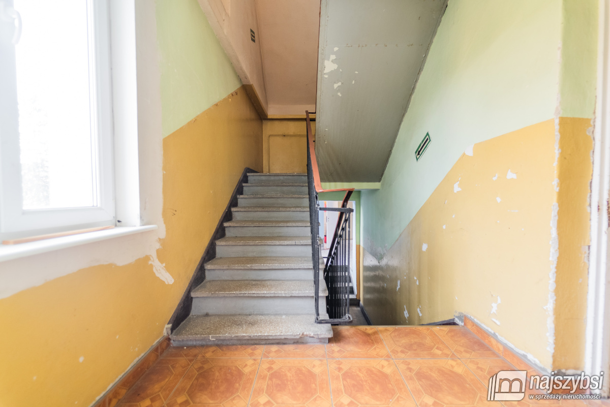 Nowogard - budynek biurowo-magazynowo-mieszkalny + (12)