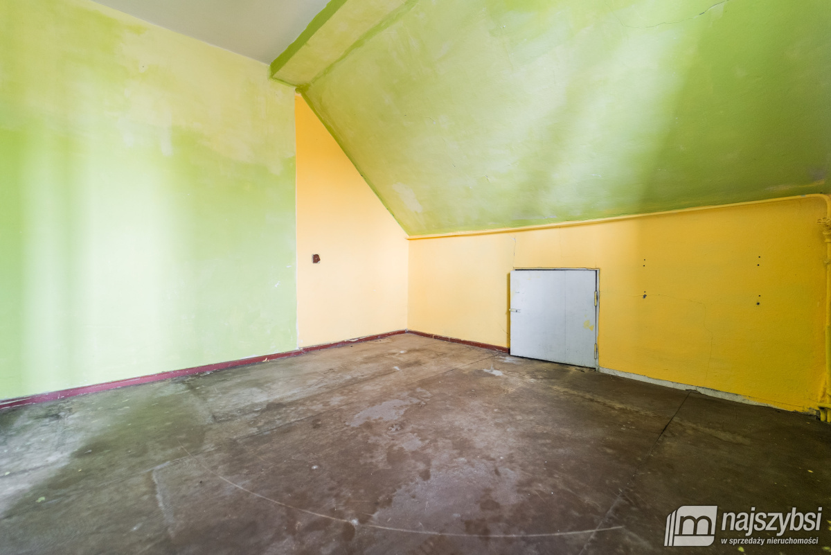 Nowogard - budynek biurowo-magazynowo-mieszkalny + (16)