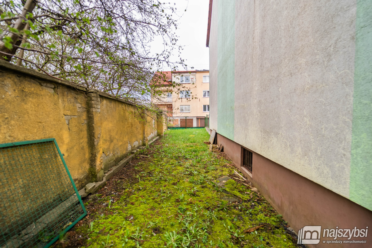 Nowogard - budynek biurowo-magazynowo-mieszkalny + (3)