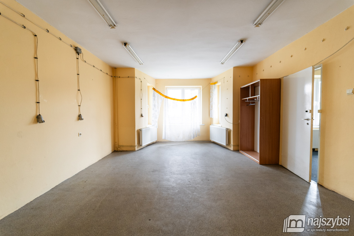 Nowogard - budynek biurowo-magazynowo-mieszkalny + (5)