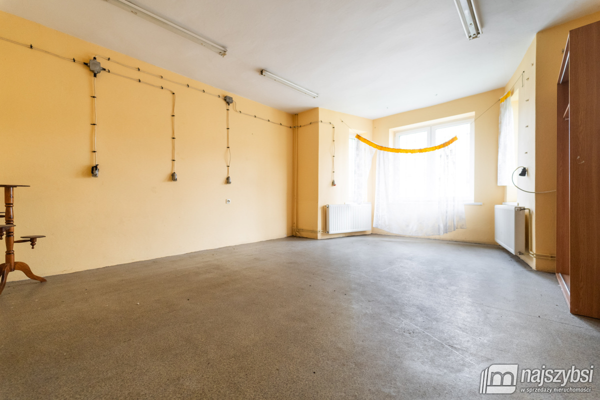 Nowogard - budynek biurowo-magazynowo-mieszkalny + (8)