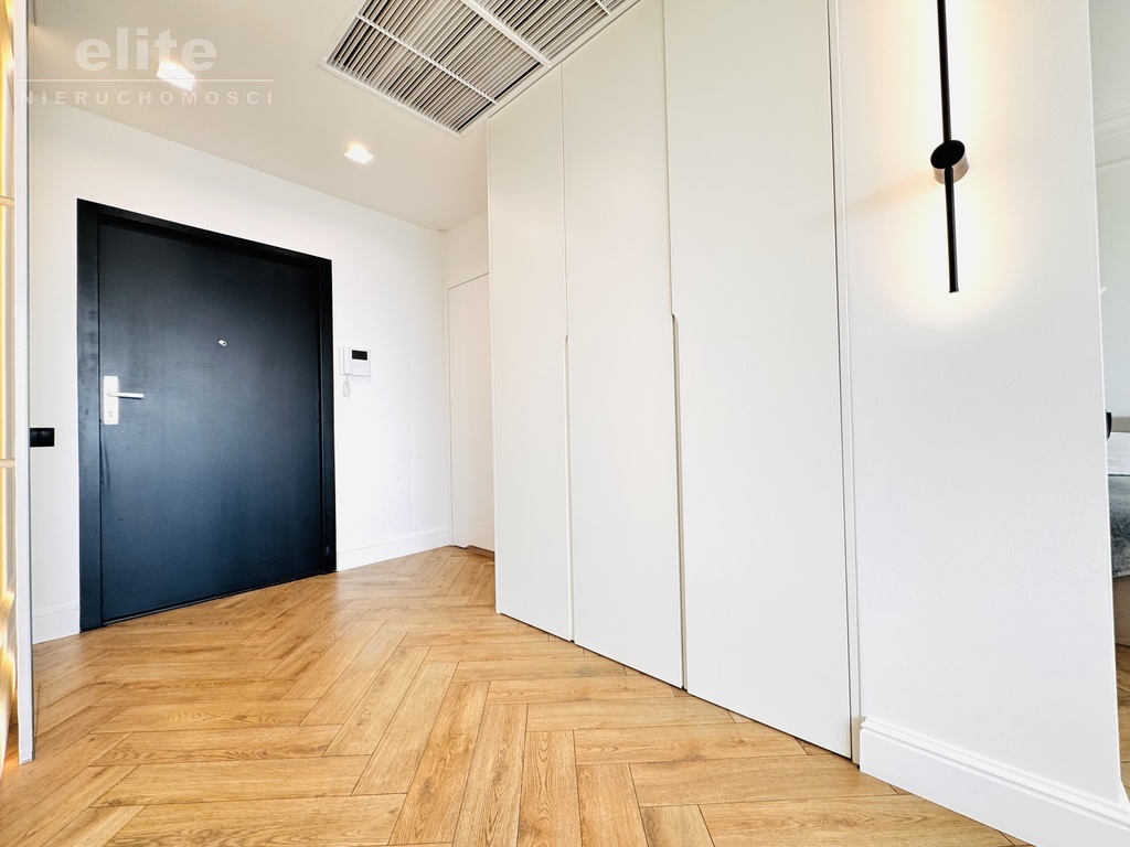 Hanza Tower luksusowy apartament na XVIIIp, basen (8)