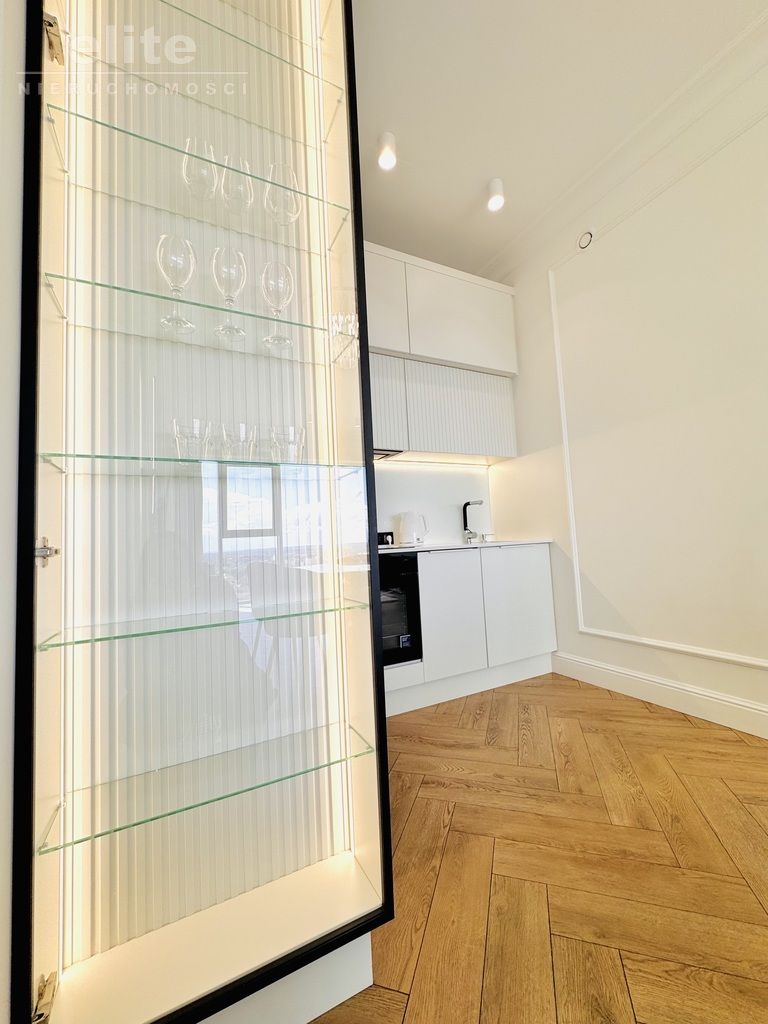 Hanza Tower luksusowy apartament na XVIIIp, basen (9)