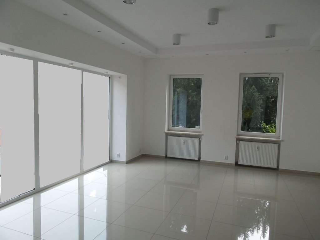 Lokal  biurowo-usługowy z miejscami parkingowymi! (4)