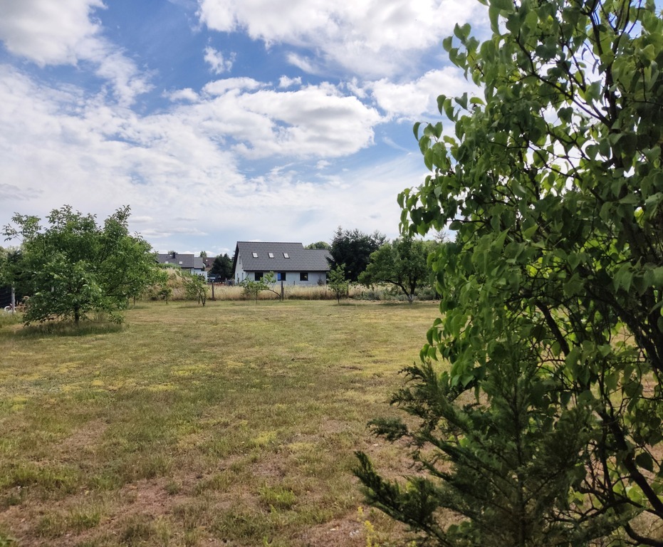 Działka w pięknym otoczeniu w cichej okolicy. (1)