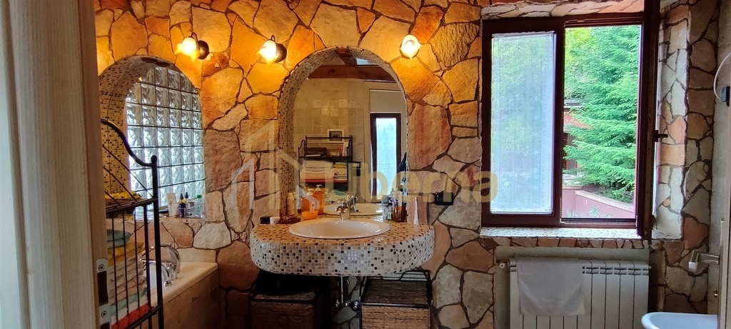 Rezydencja w  Gerano, 40 km od Rzymu, sprzedaż. (7)