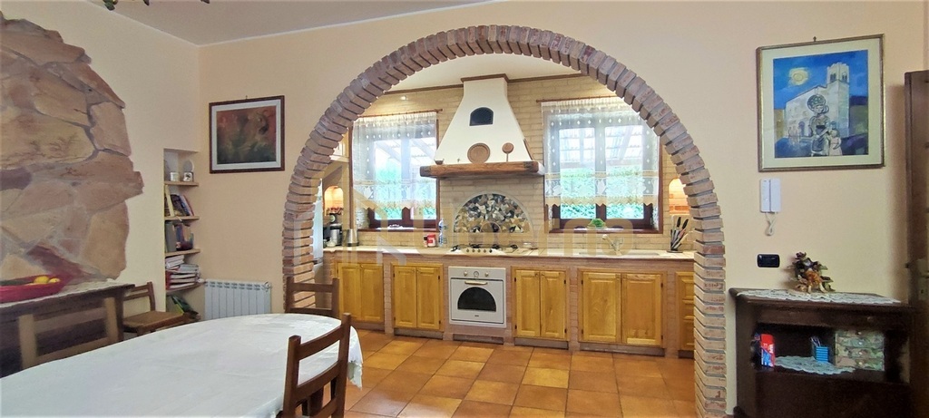 Rezydencja w  Gerano, 40 km od Rzymu, sprzedaż. (11)