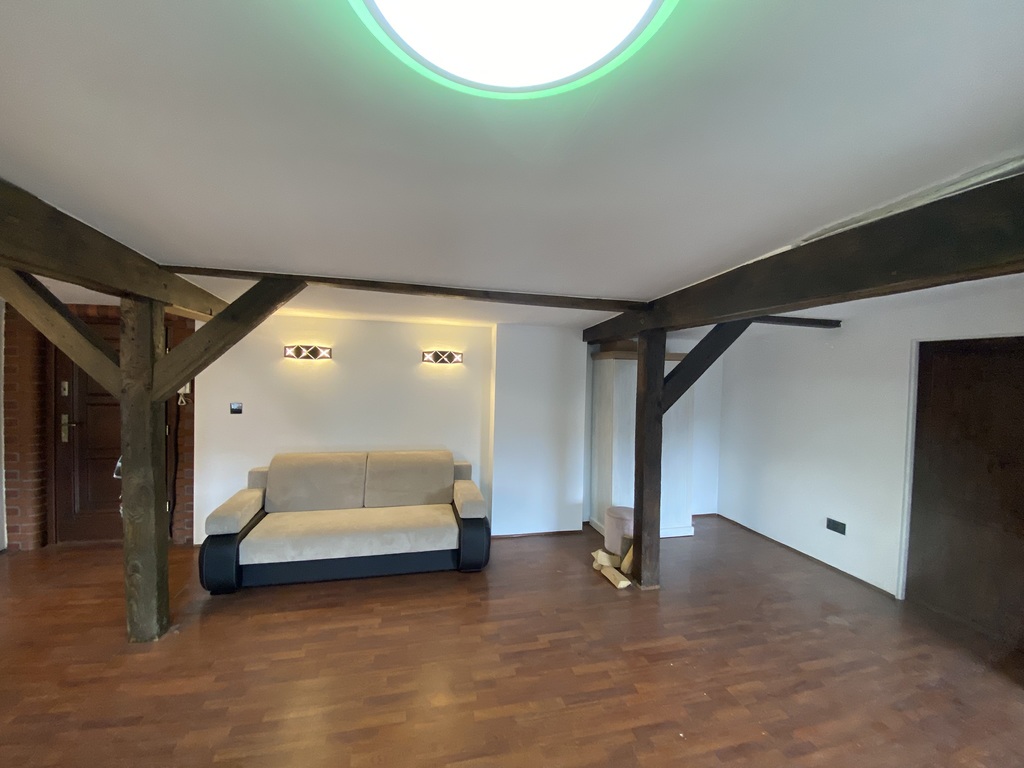 Poddasze w centrum miasta. (5)