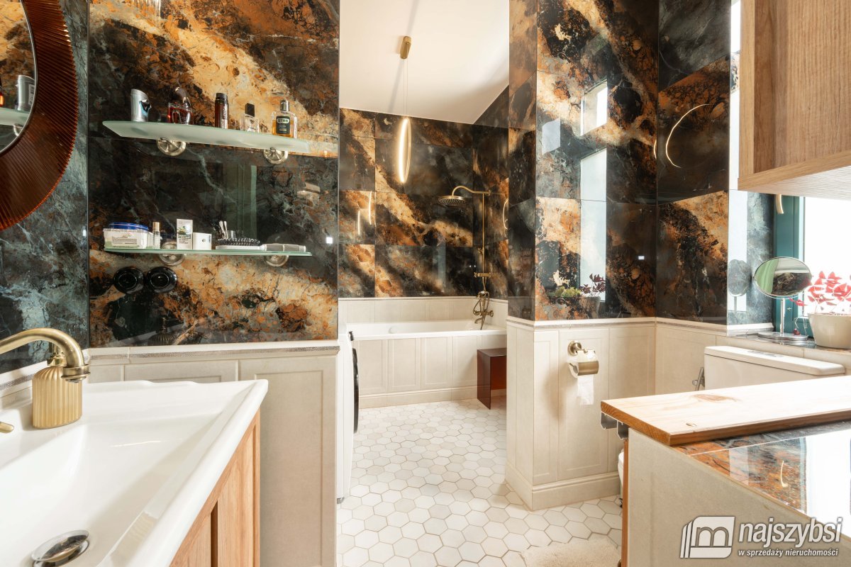 Świdwin- piękna willa w centrum miasta (18)