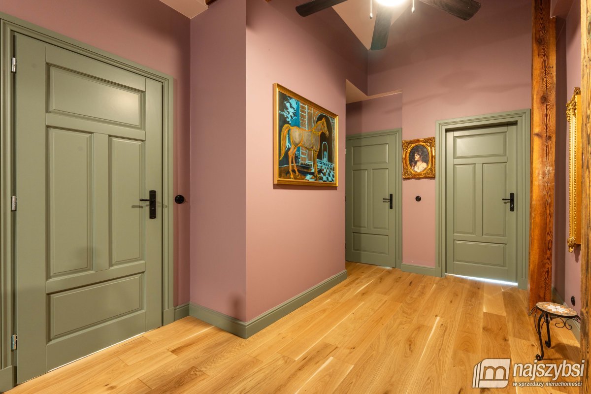 Świdwin- piękna willa w centrum miasta (26)