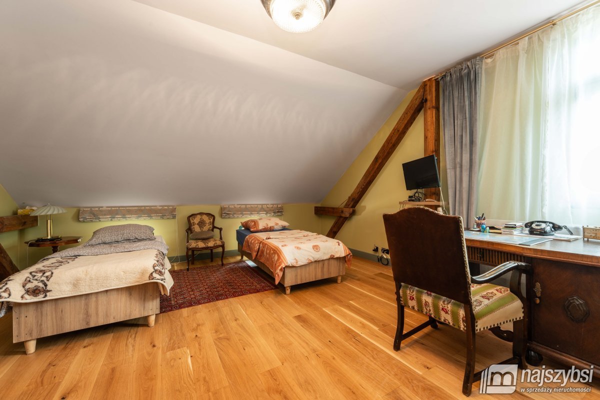 Świdwin- piękna willa w centrum miasta (33)