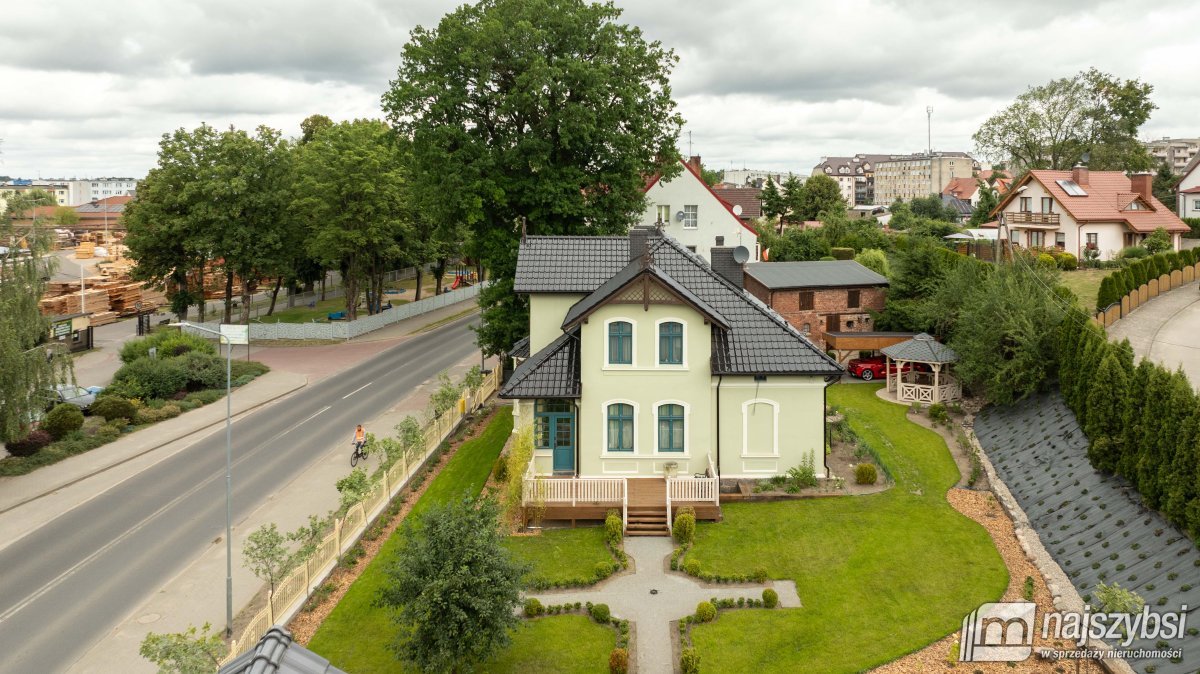 Świdwin- piękna willa w centrum miasta (38)