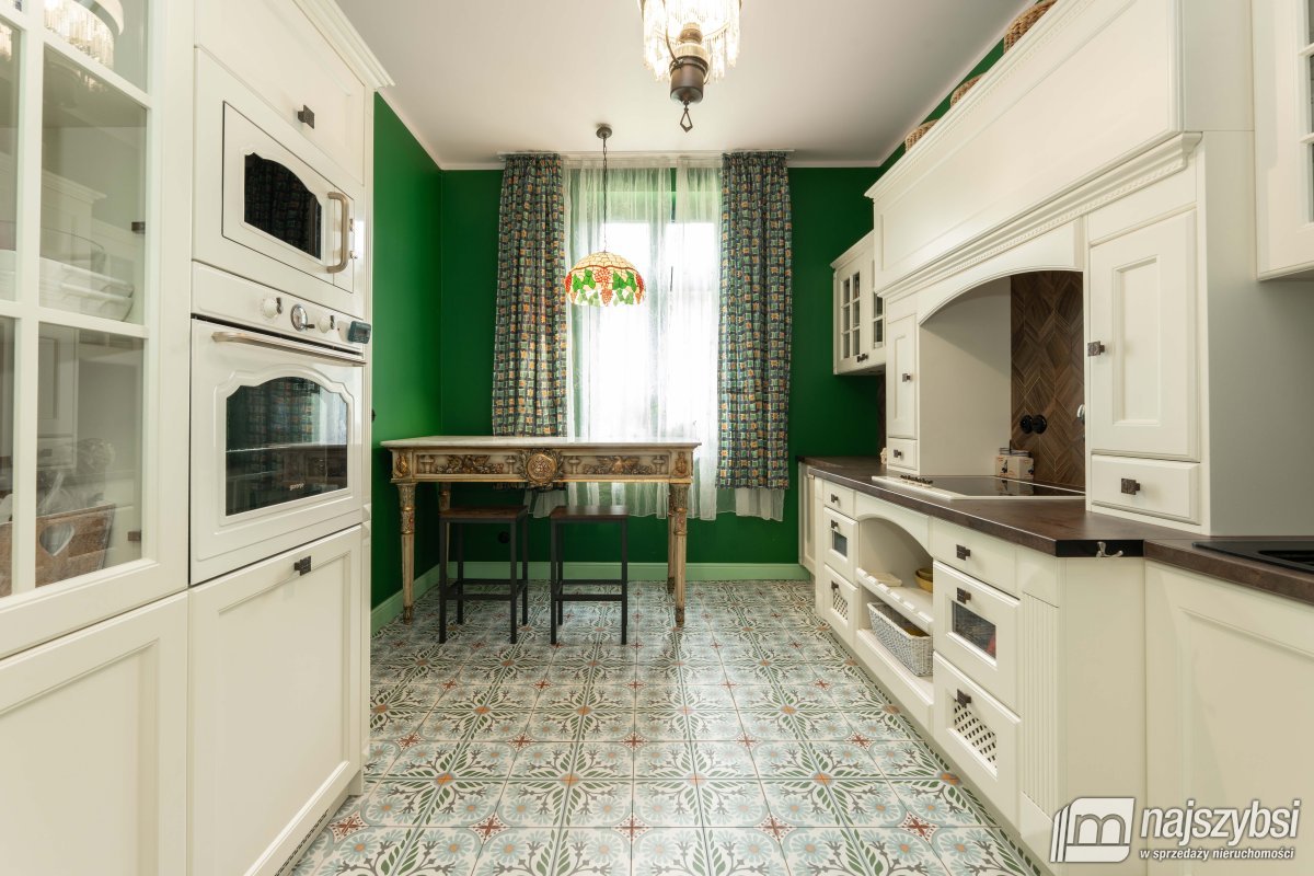 Świdwin- piękna willa w centrum miasta (8)