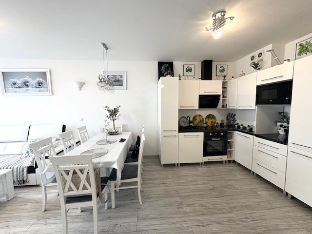 3 POKOJE,  I PIĘTRO, BALKON,  WINDA (10)