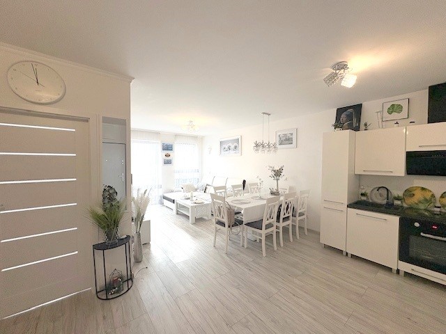 3 POKOJE,  I PIĘTRO, BALKON,  WINDA (11)