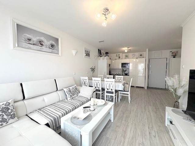 3 POKOJE,  I PIĘTRO, BALKON,  WINDA (4)