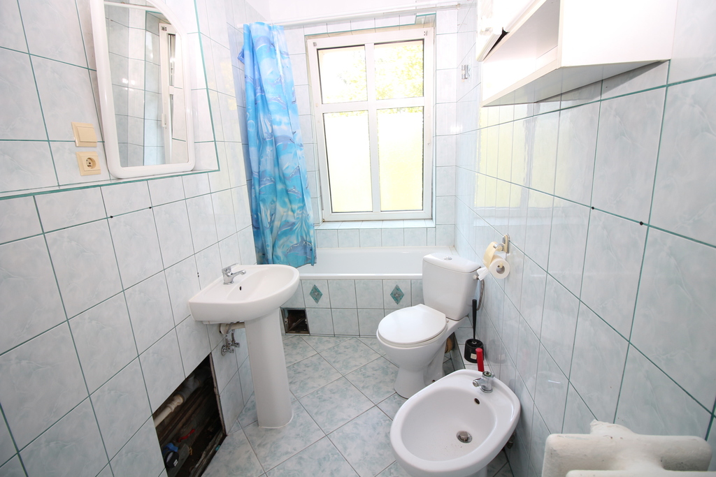 Przestronne mieszkanie pracownicze 5 pokoi centrum (6)