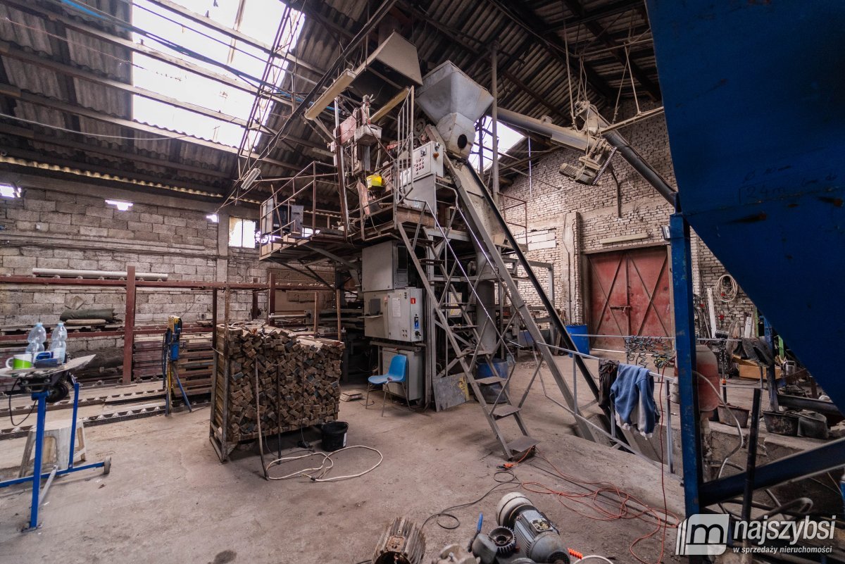 Golczewo/ Mechowo- zakład produkcyjny z dużą dział (27)