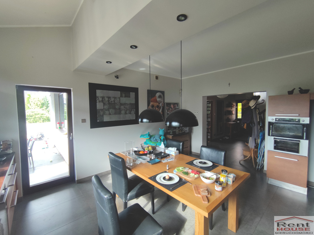 Dom wolnostojący, garaż, cicha uliczka (10)