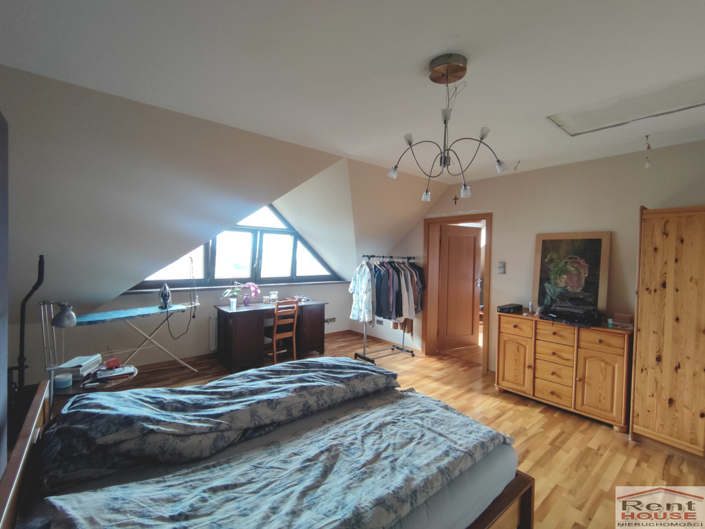 Dom wolnostojący, garaż, cicha uliczka (16)