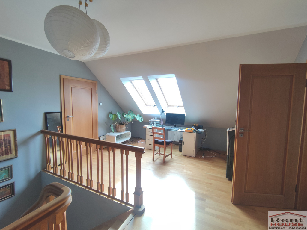 Dom wolnostojący, garaż, cicha uliczka (22)