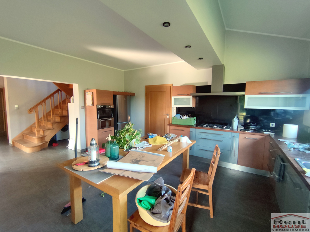 Dom wolnostojący, garaż, cicha uliczka (11)