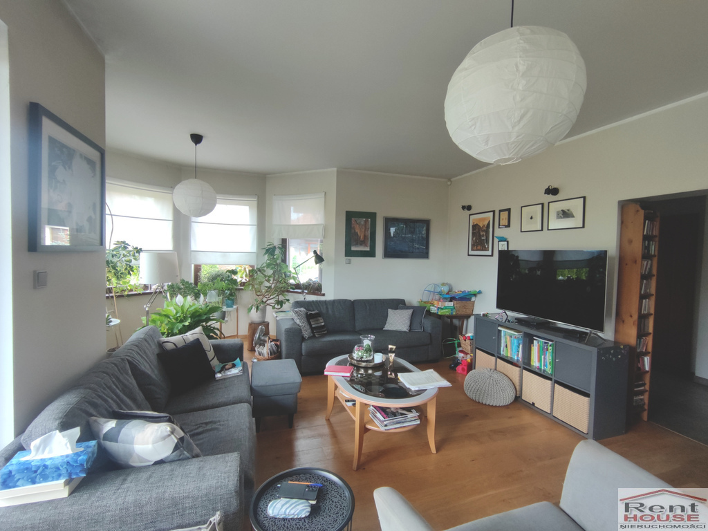 Dom wolnostojący, garaż, cicha uliczka (1)