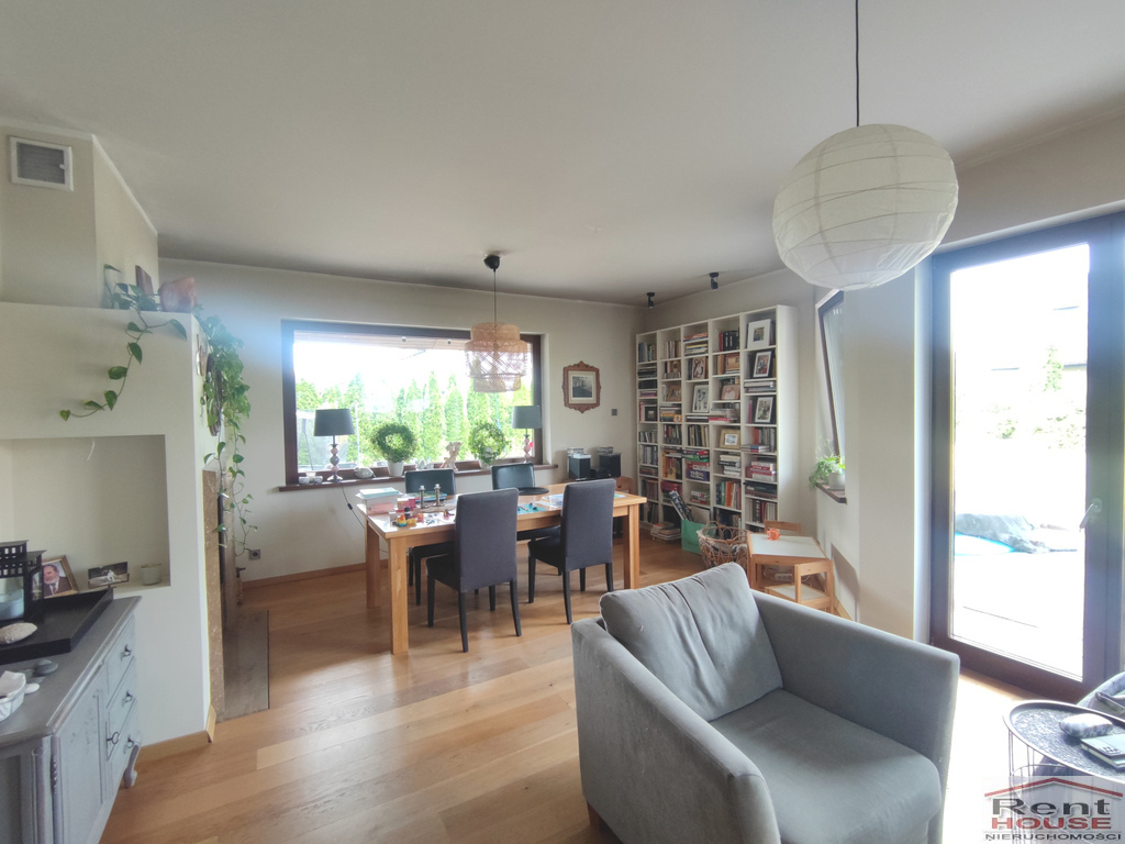 Dom wolnostojący, garaż, cicha uliczka (3)