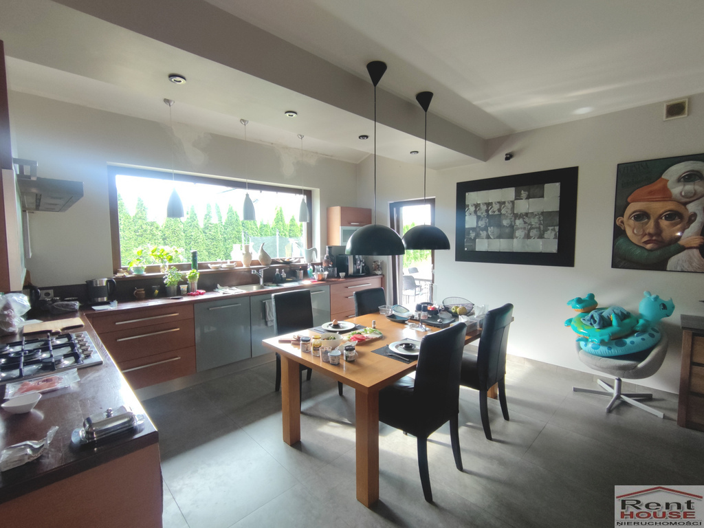 Dom wolnostojący, garaż, cicha uliczka (8)