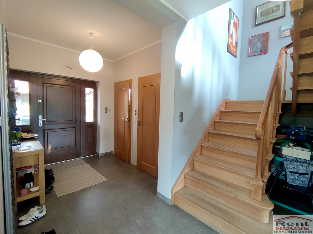 Dom wolnostojący, garaż, cicha uliczka (10)