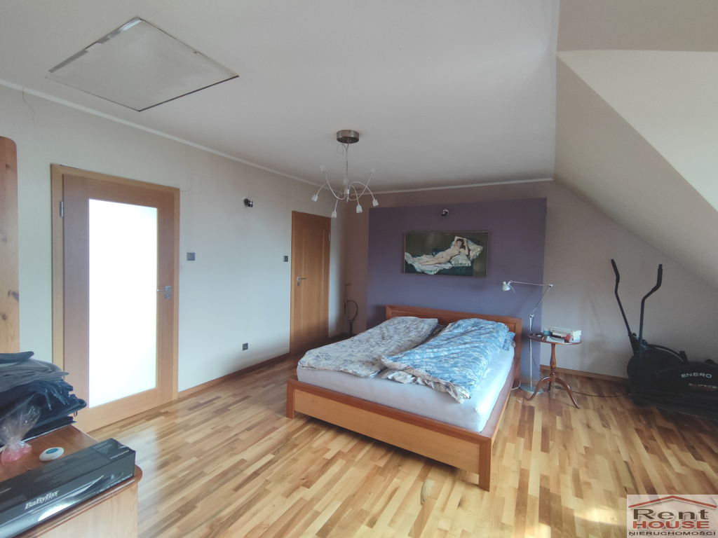 Dom wolnostojący, garaż, cicha uliczka (13)