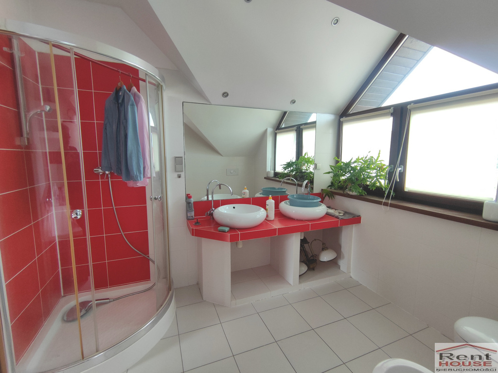 Dom wolnostojący, garaż, cicha uliczka (25)