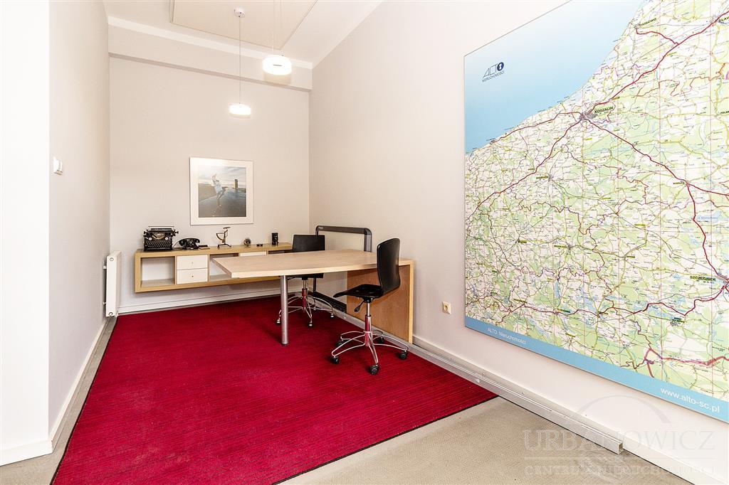 Centrum lokal biurowo - usługowy do wynajęcia. (2)