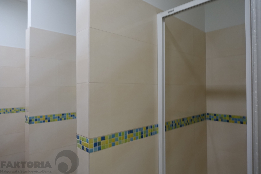 Hala 2278 m2 + biura 414 m2 (8)