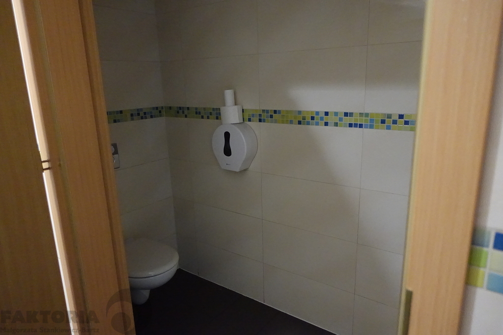 Hala 2278 m2 + biura 414 m2 (15)