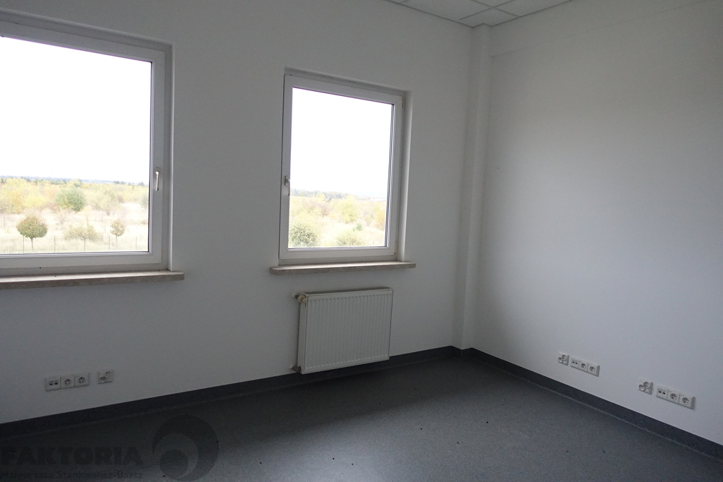 Hala 2278 m2 + biura 414 m2 (22)