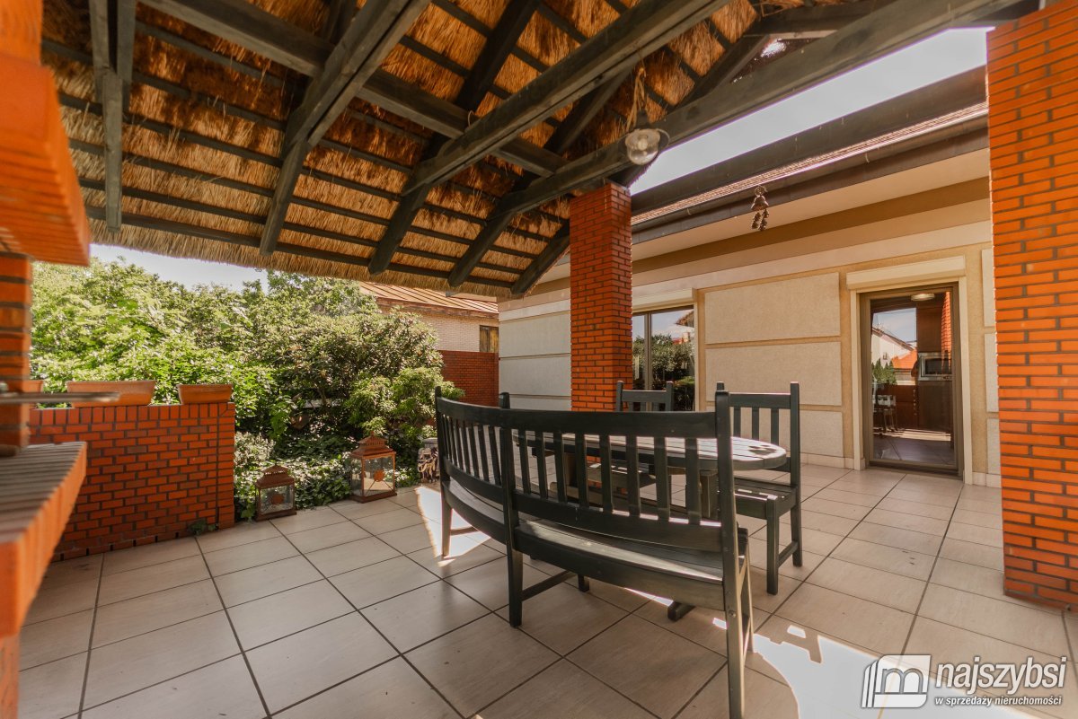 Goleniów- stylowa rezydencja z potencjałem inwesty (18)