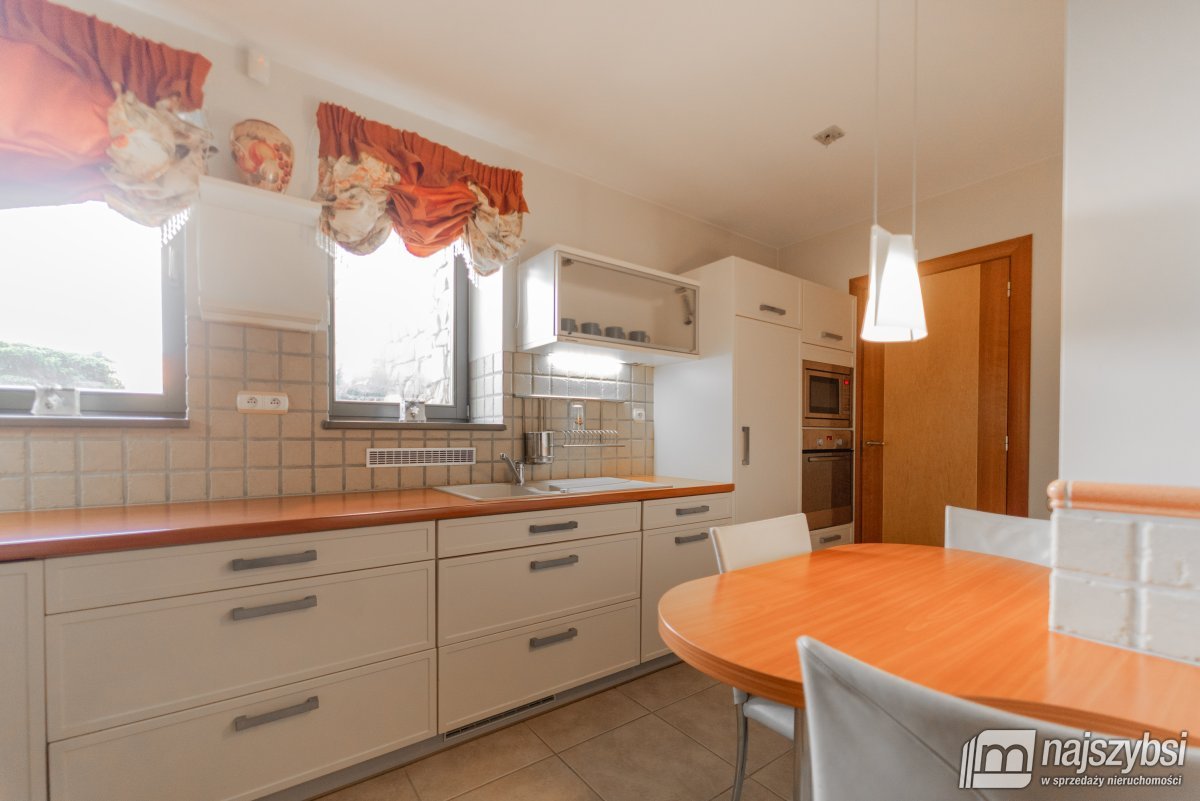 Goleniów- stylowa rezydencja z potencjałem inwesty (23)