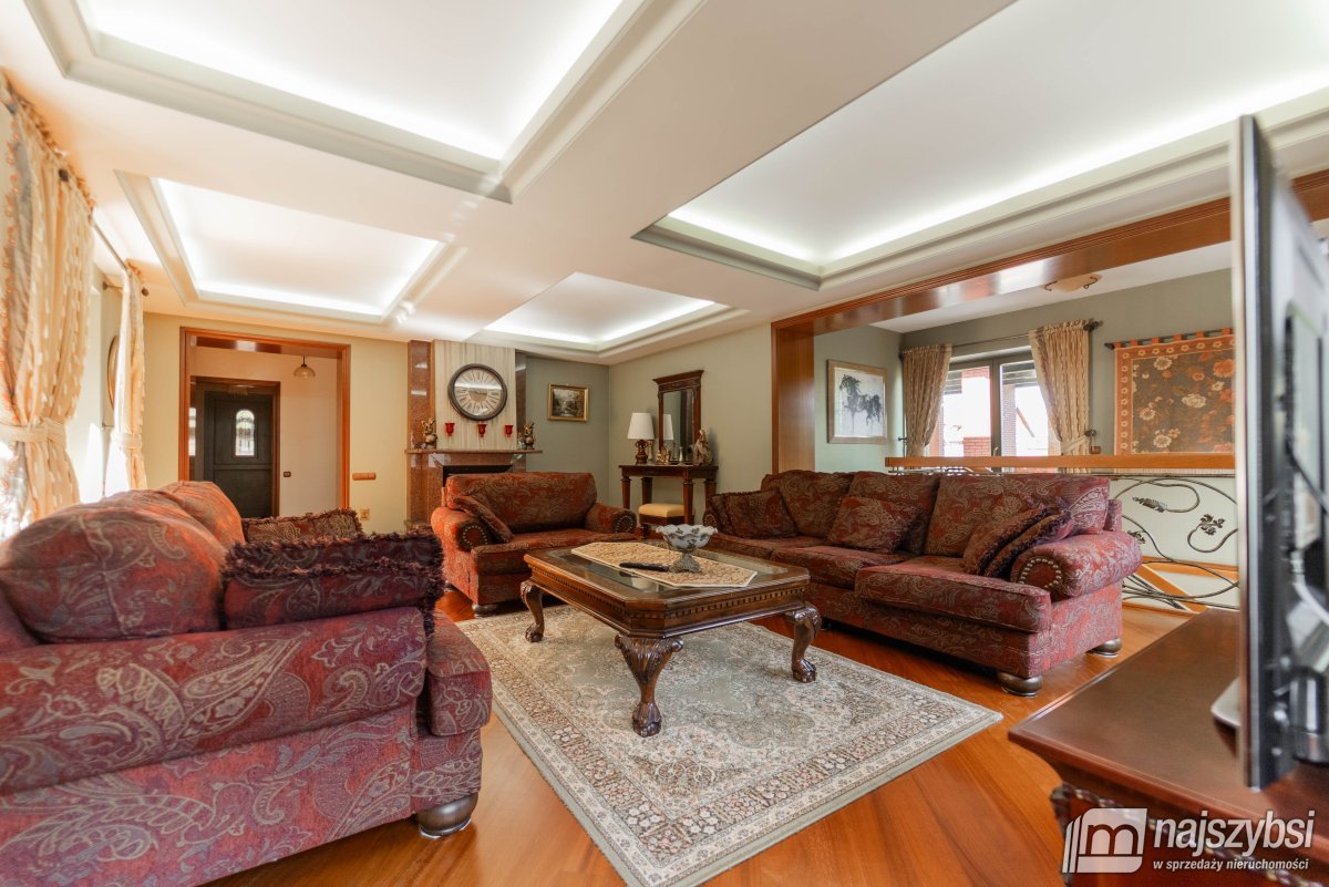 Goleniów- stylowa rezydencja z potencjałem inwesty (4)