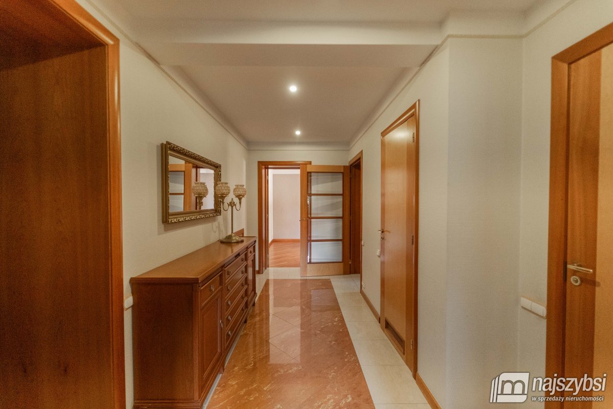 Goleniów- stylowa rezydencja z potencjałem inwesty (40)