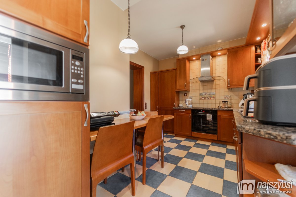 Goleniów- stylowa rezydencja z potencjałem inwesty (7)