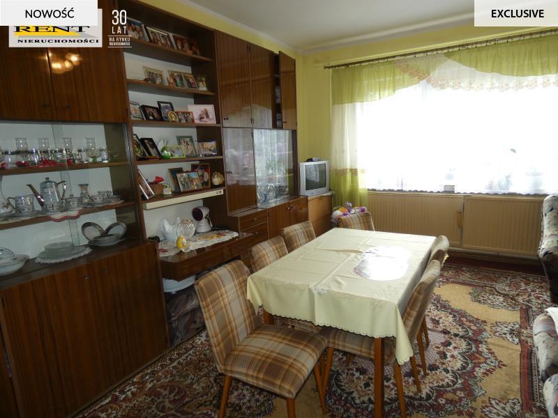 Dom -bliźniak  z  dużym ogrodem (2)