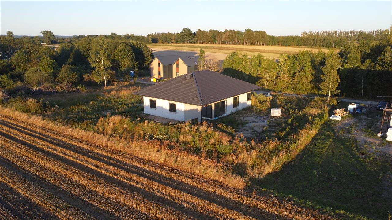 Piękny dom parterowy - Niekłonice, działka 1110m2! (2)