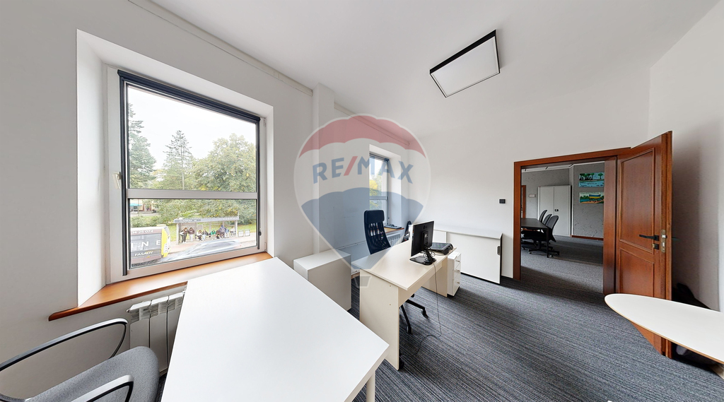 Lokal biurowy 142,48 m2 z dużym potencjałem! (7)
