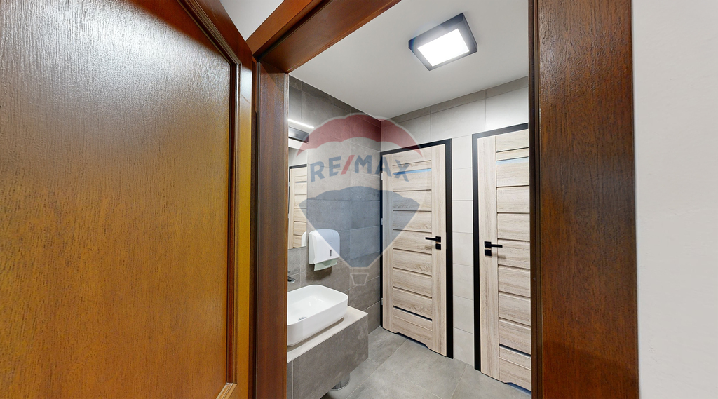 Lokal biurowy 142,48 m2 z dużym potencjałem! (18)